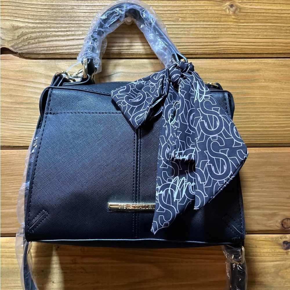NWT Steve Madden Black Faux Leather Breese Crossbody Handbag Gold Plated Logo